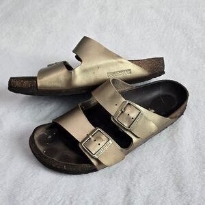 Women's Birkenstock Sandals Arizona Leather Gold Strap Shoes Size 9 EUR 40